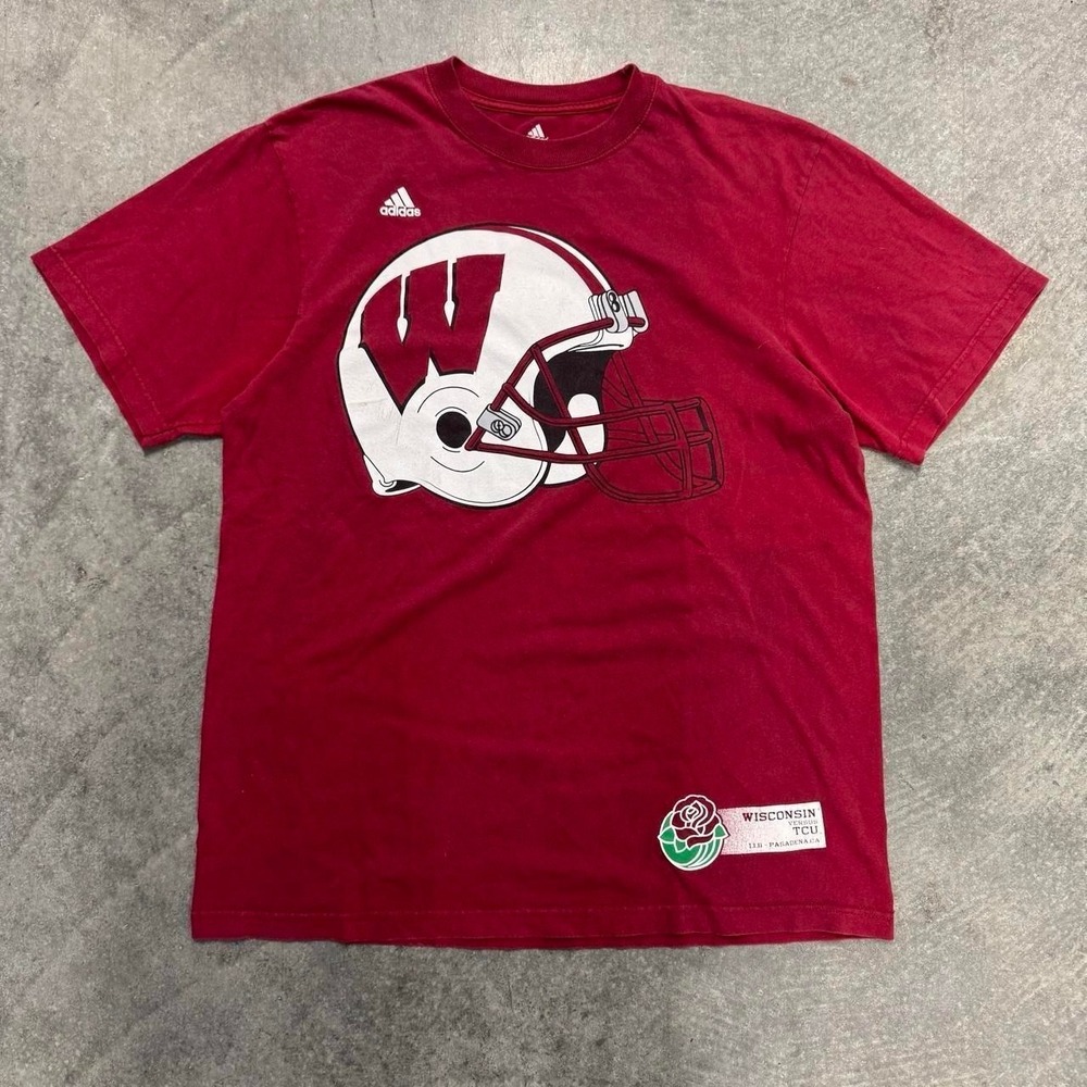Men's Wisconsin Adidas Tshirt Helmet Graphic Tshirt Short Sleeve Red Large